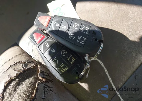 2014 Chrysler Town & Country Limited z USA, uszkodzony, nr VIN 2C4RC1GG3ER338772